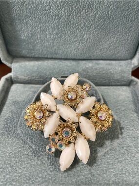 Verified Juliana Brooch